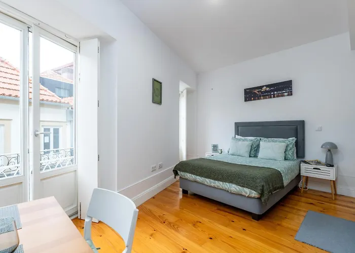 A Window To Porto - Premium Studio At Clerigos Tower