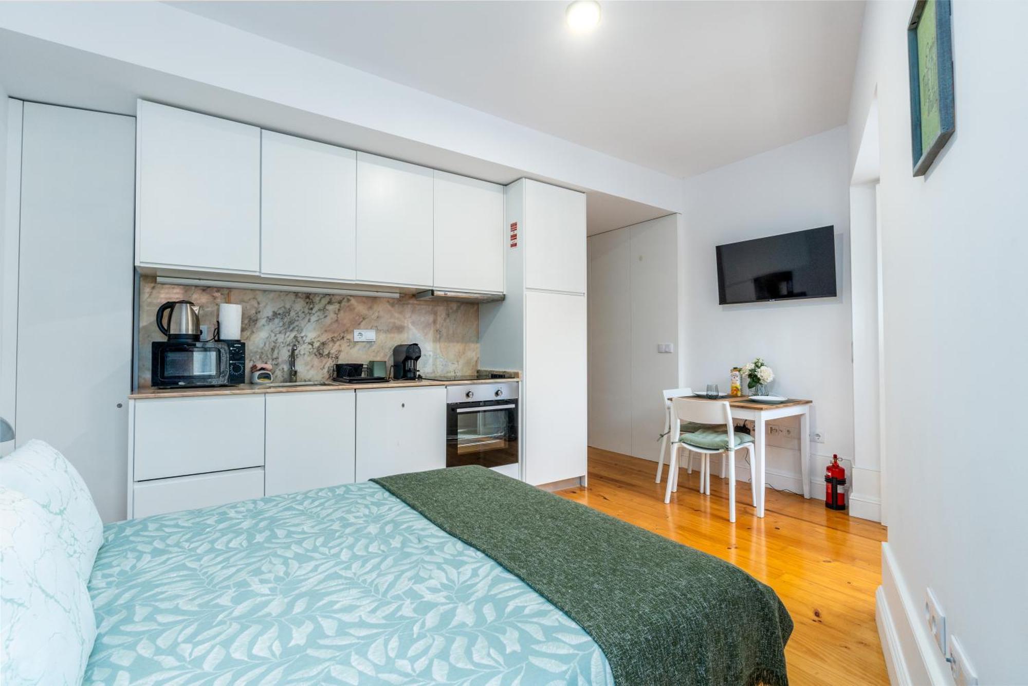 A Window To - Premium At Clerigos Tower Apartamento Porto