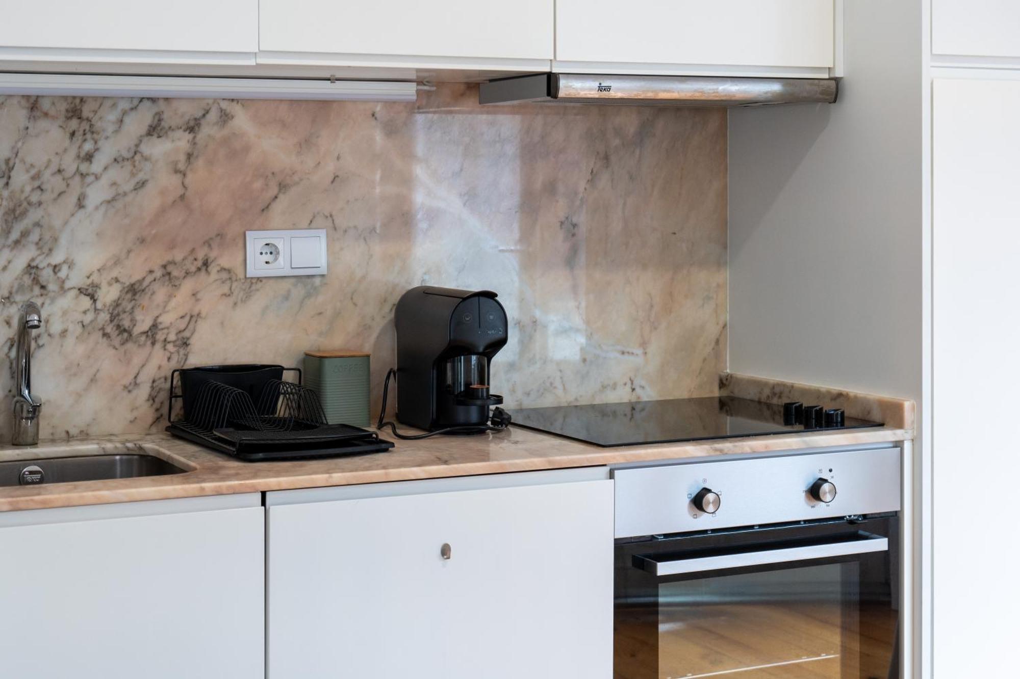 A Window To - Premium At Clerigos Tower Apartamento Porto
