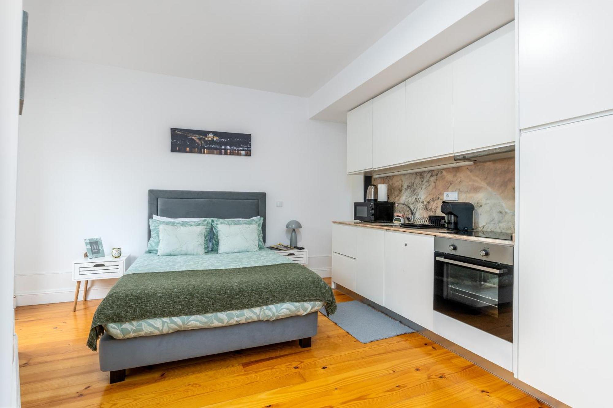 A Window To - Premium At Clerigos Tower *